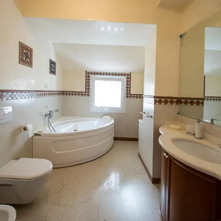 Dimora La Rosa Luxury House *